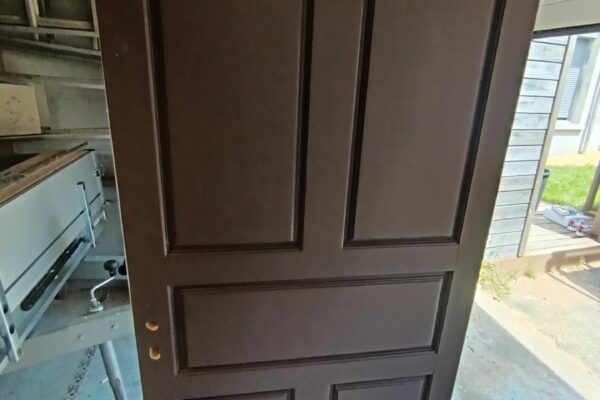 charpentier menuisier Seiches-sur-le-Loir fabrication porte-2