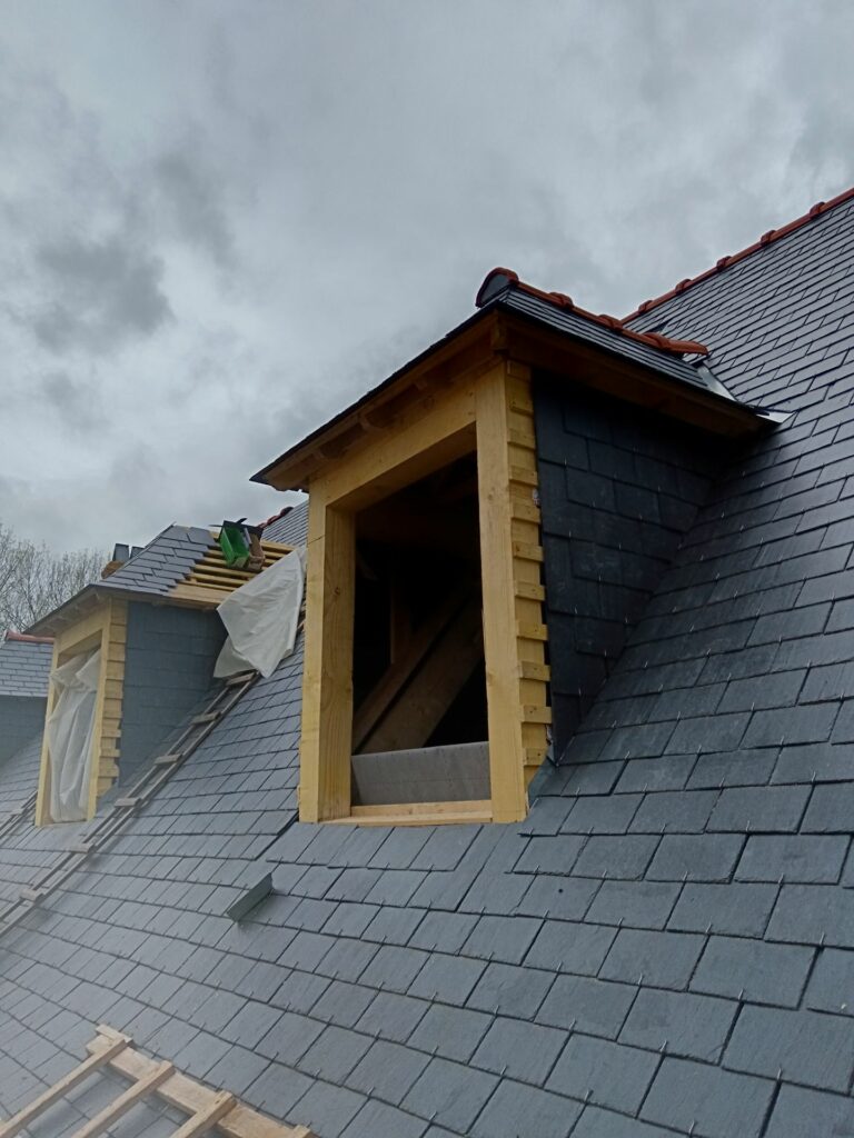 charpentier menuisier Seiches-sur-le-Loir lucarne-1
